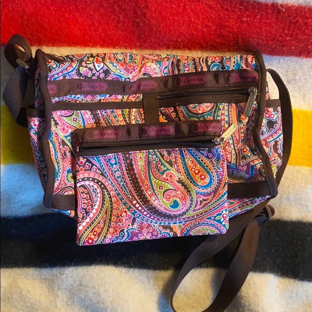 LeSportsac cross body bag WITH POUCH